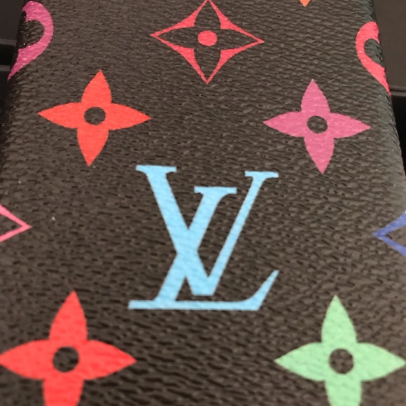 Louie Vuitton Iphone case !!!! - Picture 1 of 5